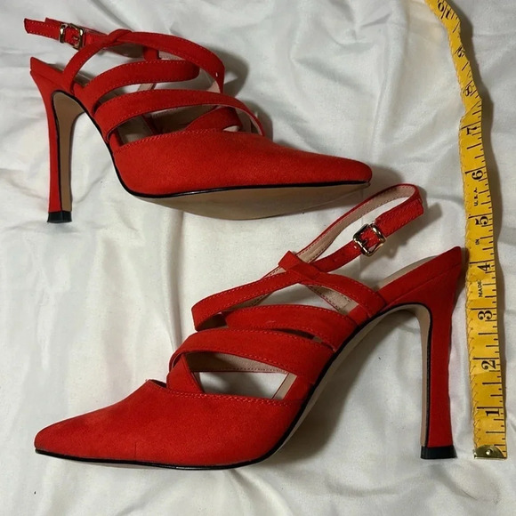 XAPPEAL Maren - Women's Strappy Closed Toe Pointed Pump with Ankle Strap Red - Picture 7 of 7